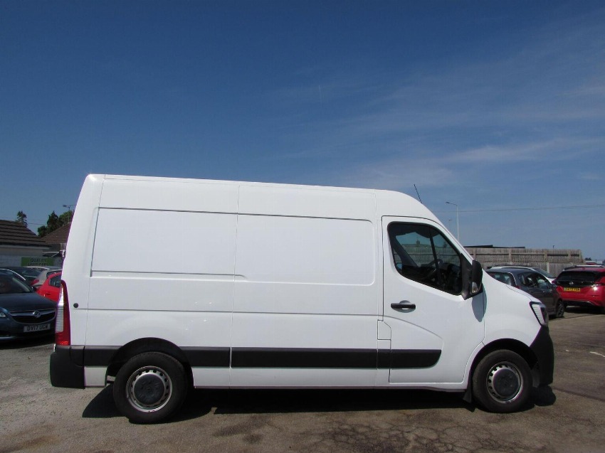 2021 21 RENAULT MASTER