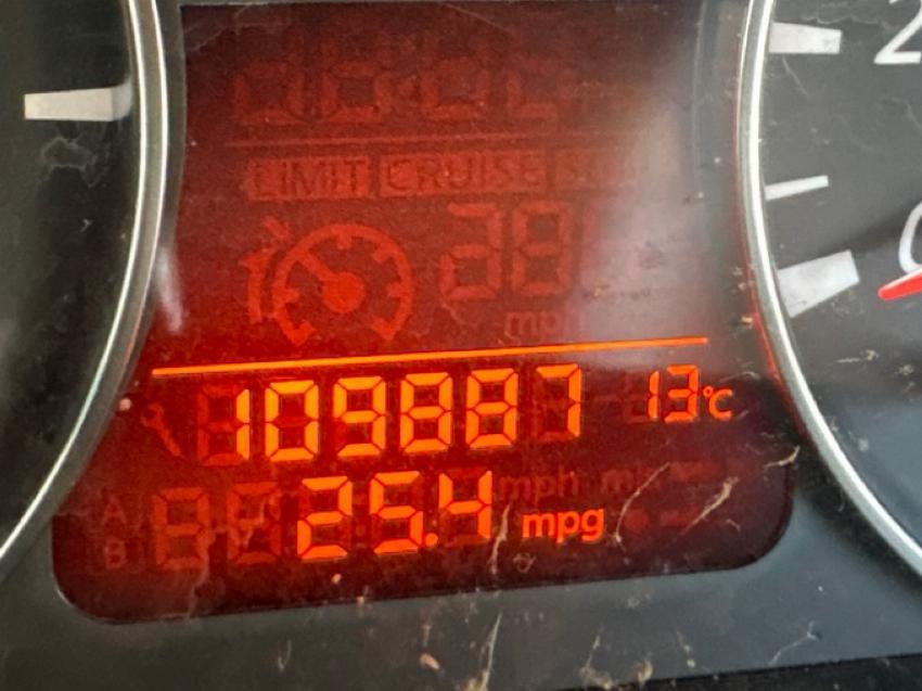 2011 61 NISSAN NOTE