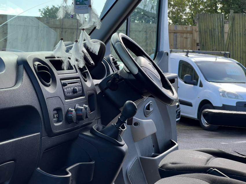 2010 60 RENAULT MASTER