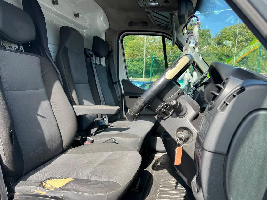 2010 60 RENAULT MASTER