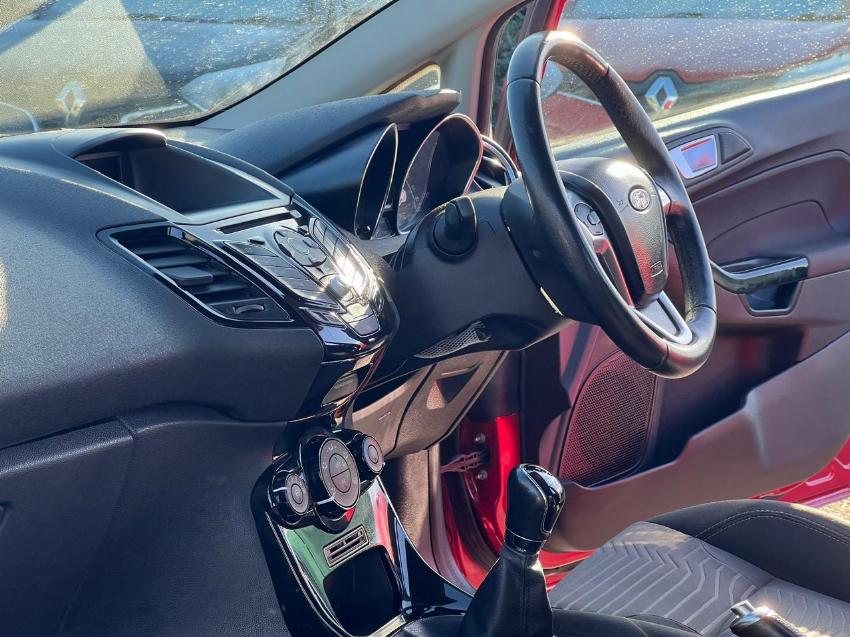 2016 65 FORD FIESTA