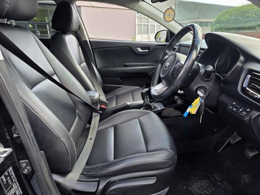 2017 17 KIA RIO