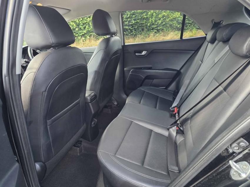 2017 17 KIA RIO
