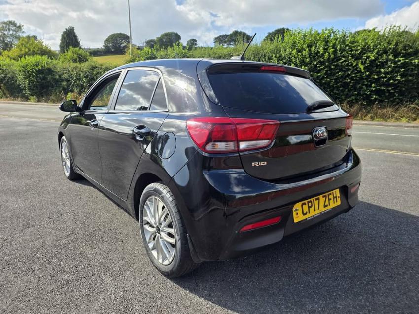 2017 17 KIA RIO