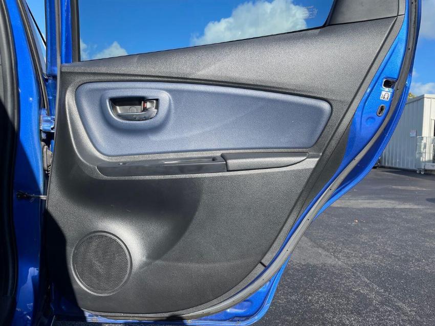 2017 17 TOYOTA YARIS