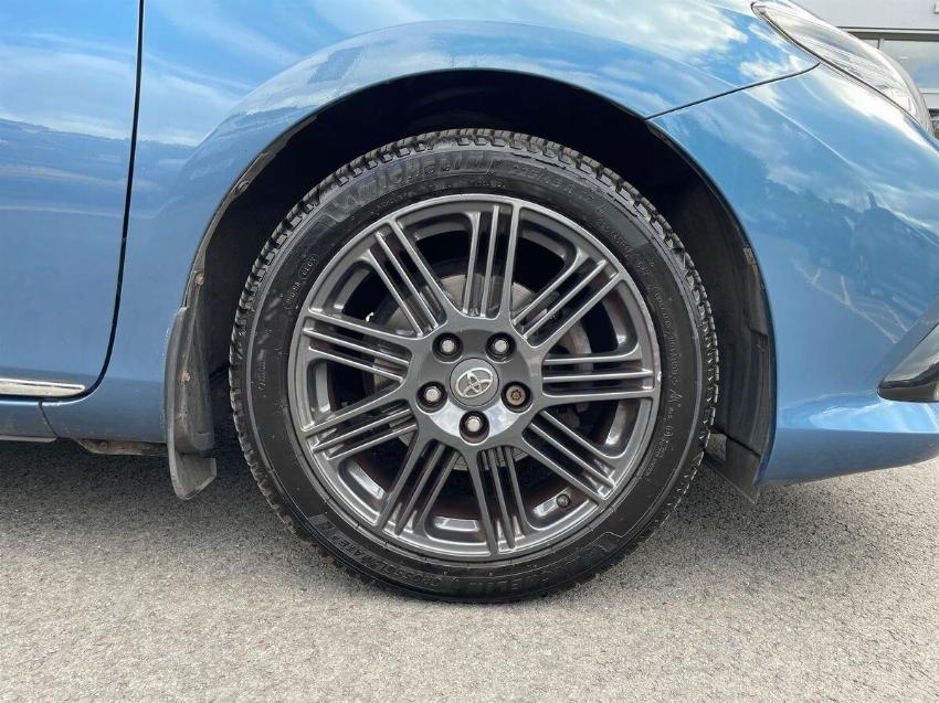 2018 18 TOYOTA AURIS