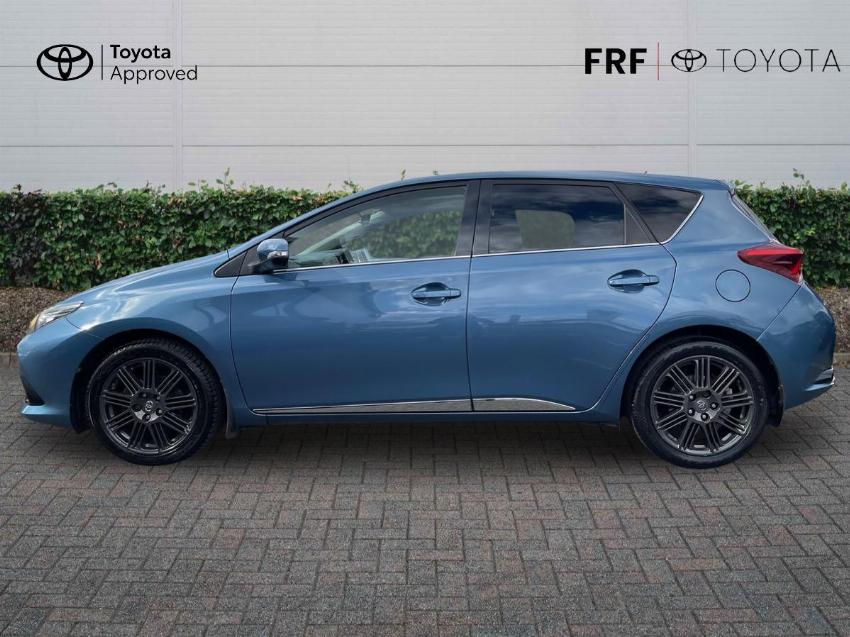 2018 18 TOYOTA AURIS