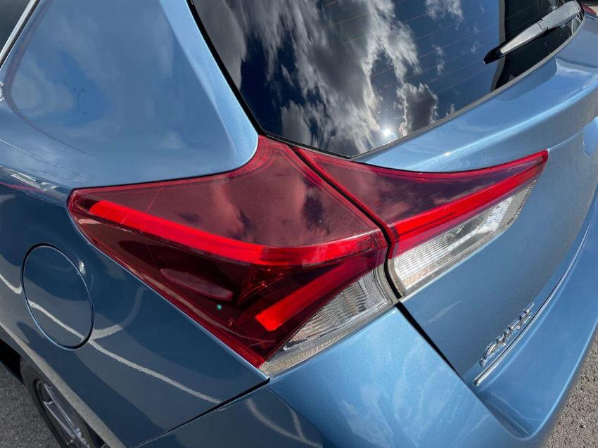 2018 18 TOYOTA AURIS