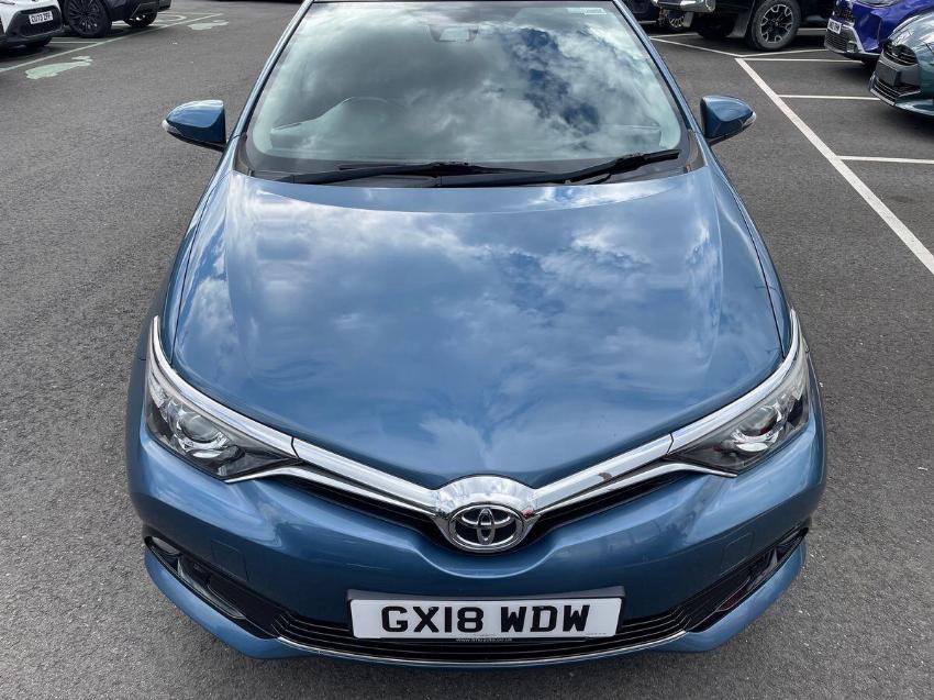 2018 18 TOYOTA AURIS