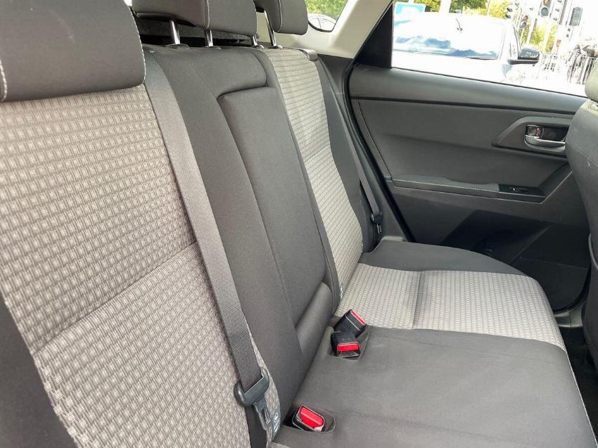 2018 18 TOYOTA AURIS