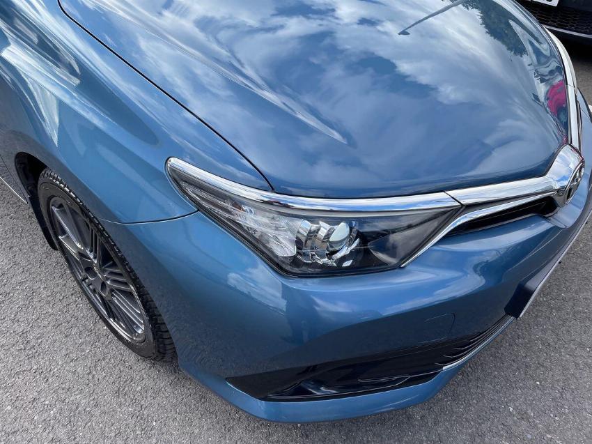 2018 18 TOYOTA AURIS