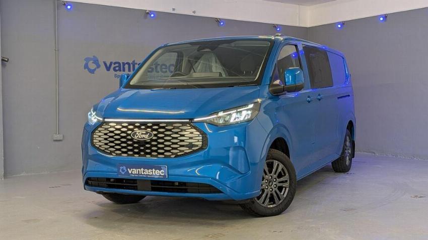 2026 FORD E-TRANSIT CUSTOM 320 L2H1 65KWH 160KW LIMITED CREW VAN