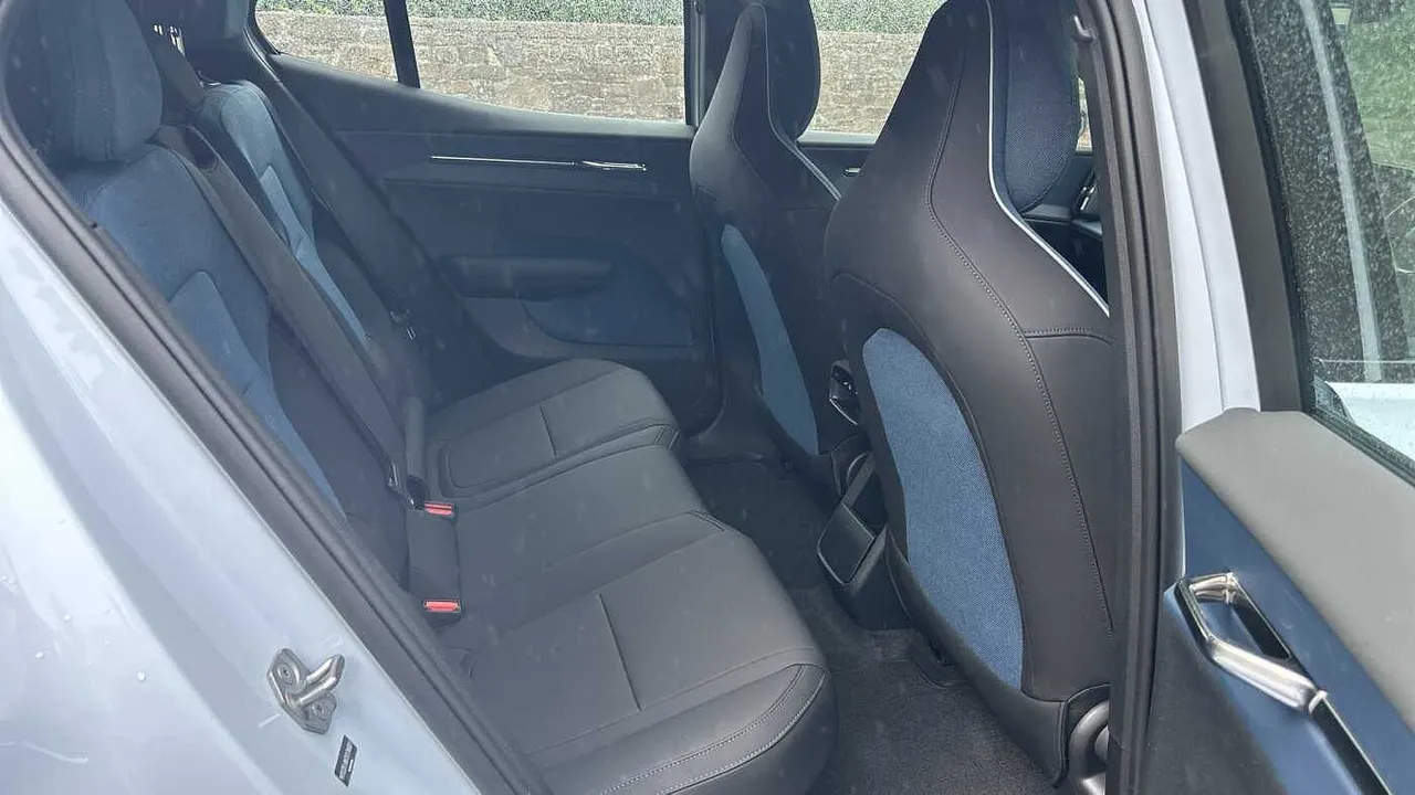 2026 26 VOLVO EX30