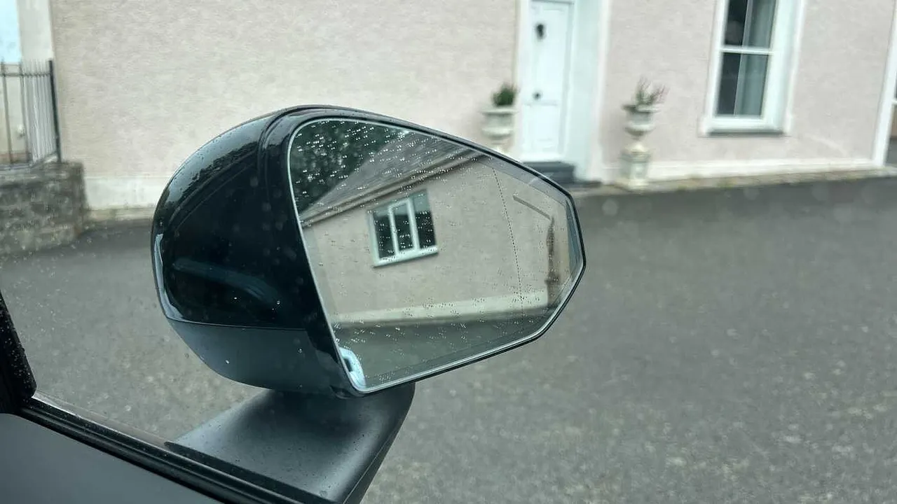 2026 26 VOLVO EX30