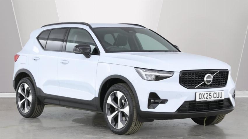2025 VOLVO XC40 2.0 + B4 MHEV AUTO EURO6 5DR